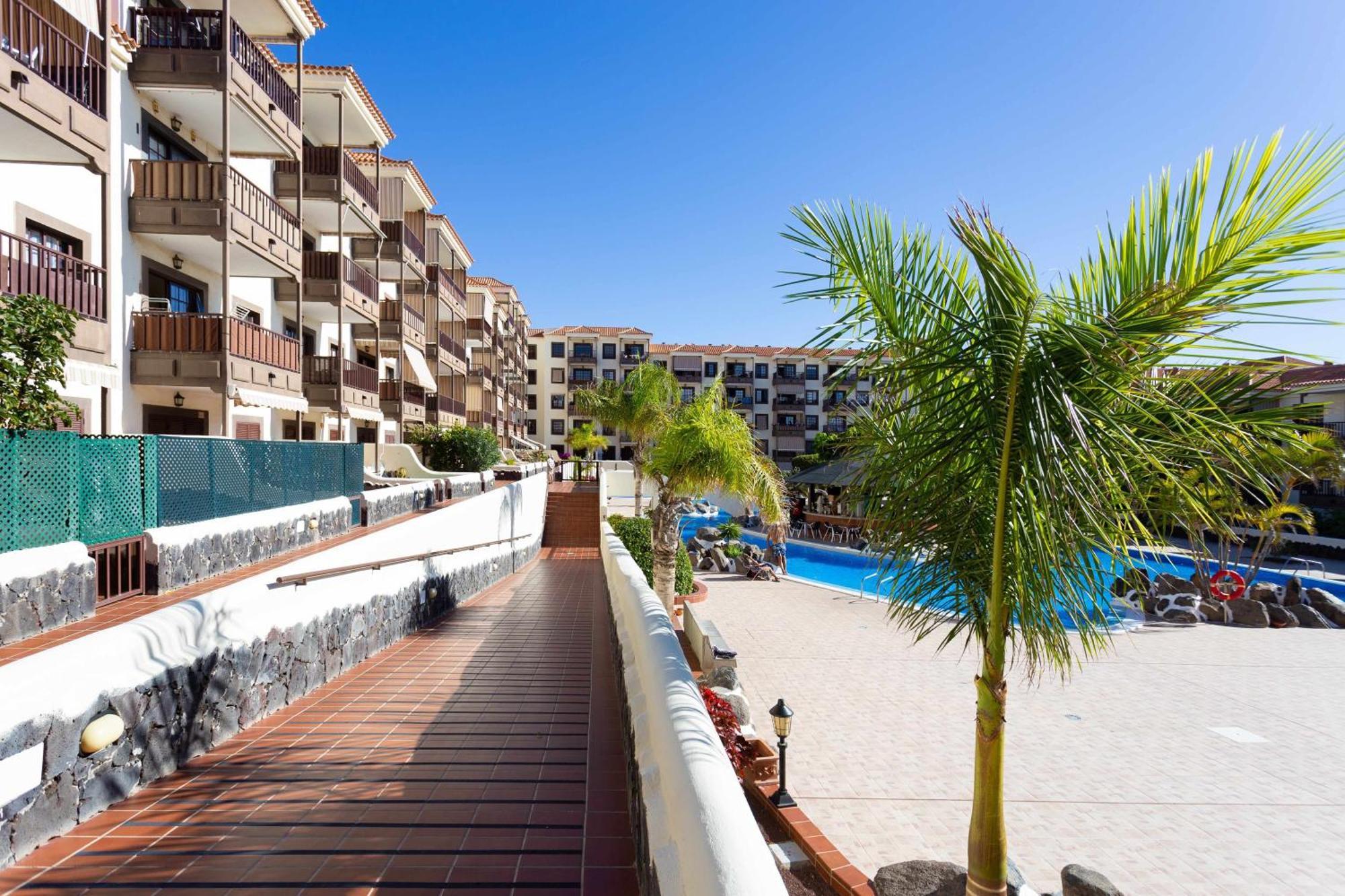 Agradable Piso Con Piscina & Playa Terraza Y Wifi Lägenhet Costa Del Silencio Exteriör bild
