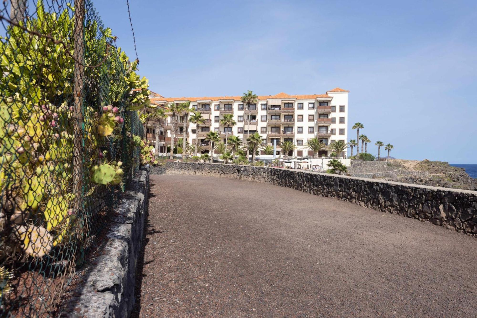 Agradable Piso Con Piscina & Playa Terraza Y Wifi Lägenhet Costa Del Silencio Exteriör bild
